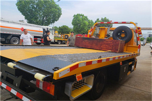 博乐附近拖车电话号码服务