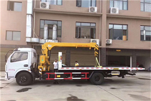 博乐附近汽车轮胎更换